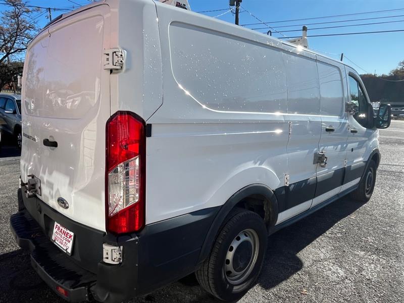 Ford Transit 250 Van Low Roof 60/40 Pass.130-in. WB 2017 Ford Transit 250 Van Low Roof 60/40 Pass.130-in. WB 2017