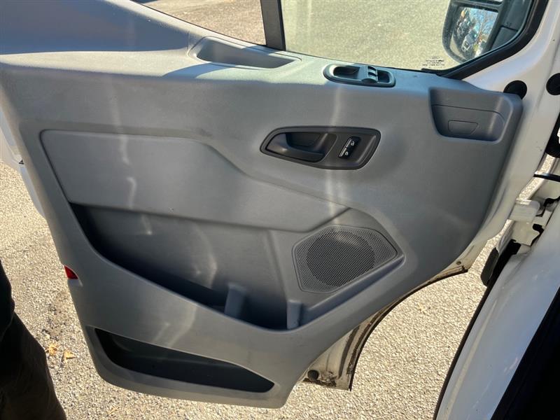 Ford Transit 250 Van Low Roof 60/40 Pass.130-in. WB 2017 Ford Transit 250 Van Low Roof 60/40 Pass.130-in. WB 2017