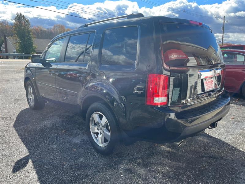 Honda Pilot EX-L 4WD 5-Spd AT with Navigation 2011 Honda Pilot EX-L 4WD 5-Spd AT with Navigation 2011