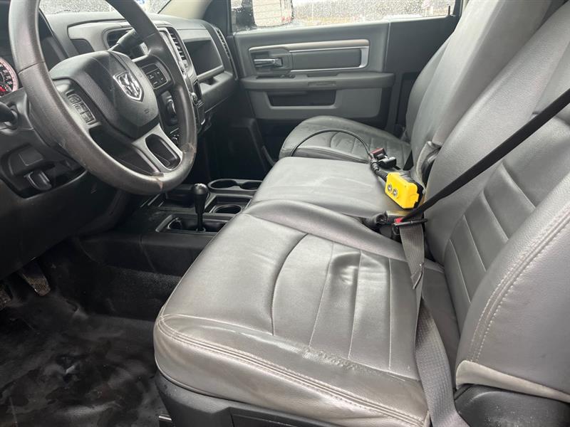 RAM 3500 Regular Cab 4WD SWB DRW 2018