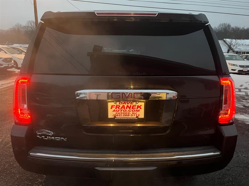 GMC Yukon Denali 4WD 2017