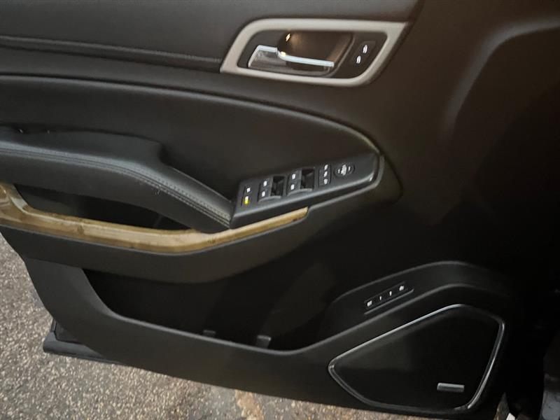 GMC Yukon Denali 4WD 2017