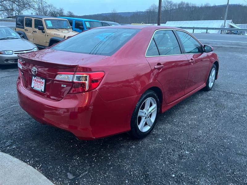 Toyota Camry SE 2013