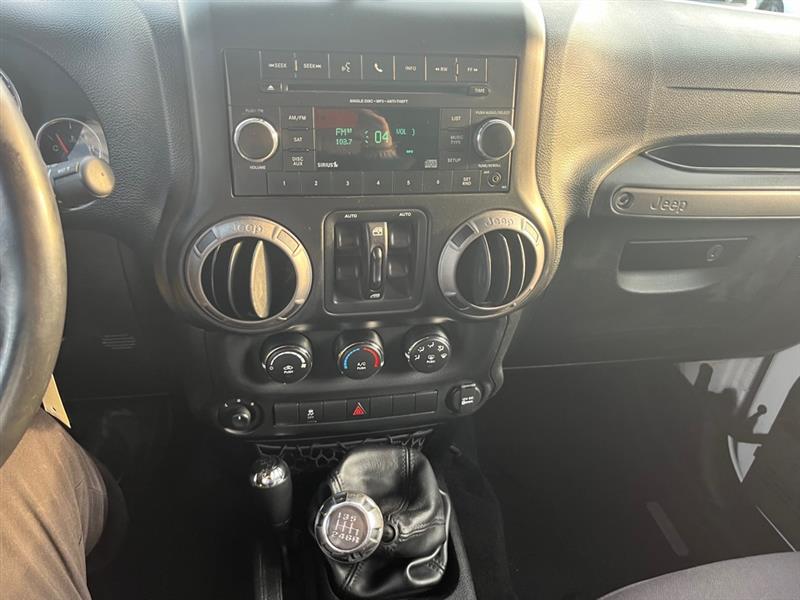 Jeep Wrangler Unlimited Sport 4WD 2015