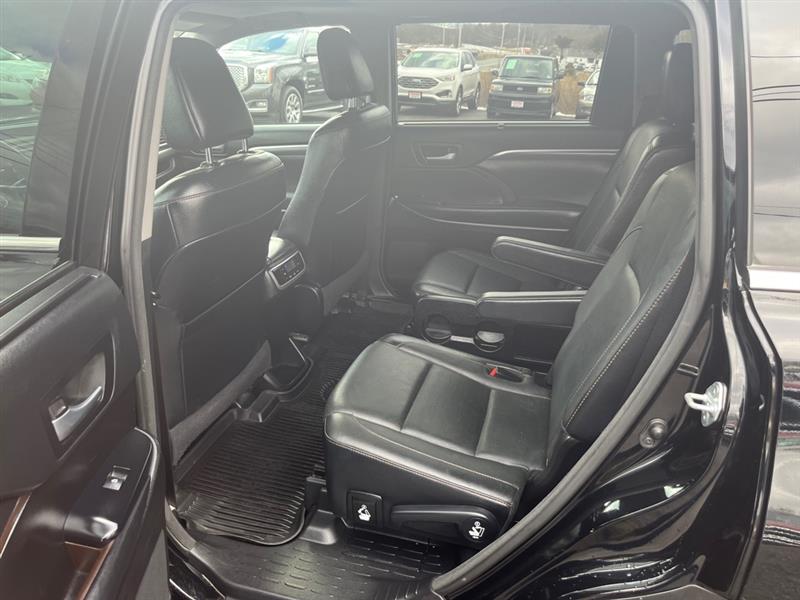 Toyota Highlander Hybrid Limited AWD 2017