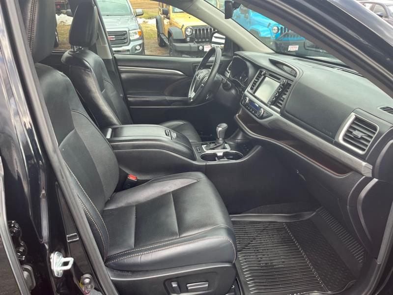 Toyota Highlander Hybrid Limited AWD 2017