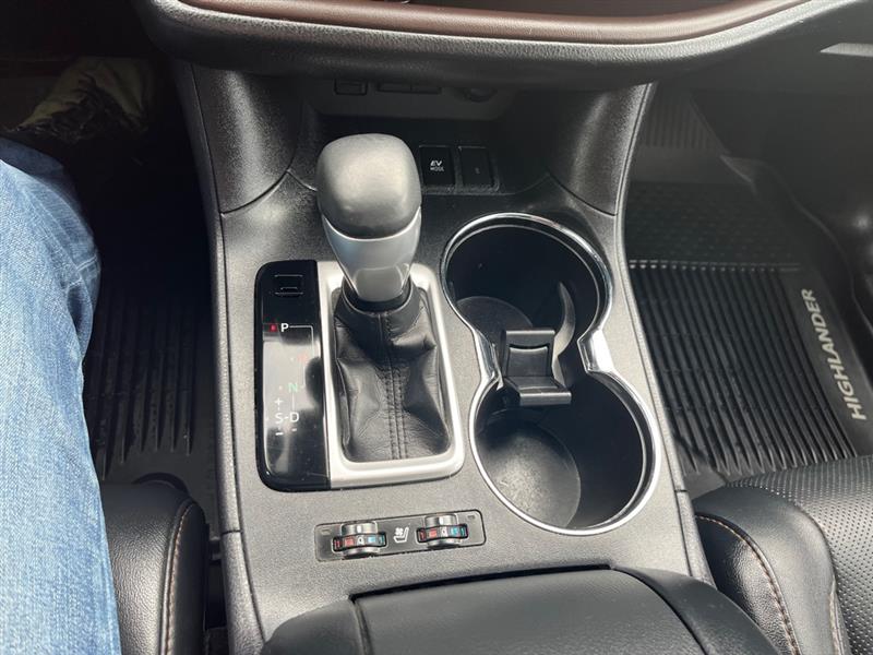 Toyota Highlander Hybrid Limited AWD 2017