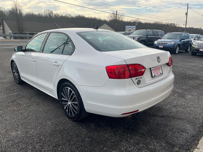 Volkswagen Jetta SE PZEV 2011