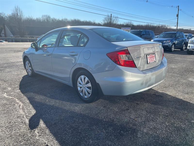 Honda Civic LX Sedan 5-Speed AT 2012