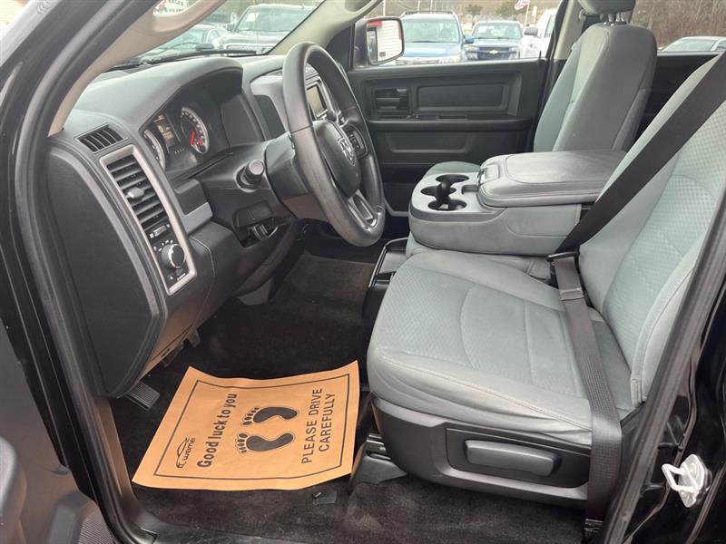 RAM 1500 Tradesman Crew Cab SWB 4WD 2015