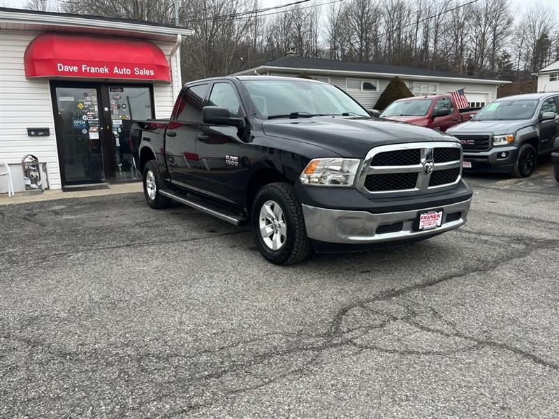 RAM 1500 Tradesman Crew Cab SWB 4WD 2015