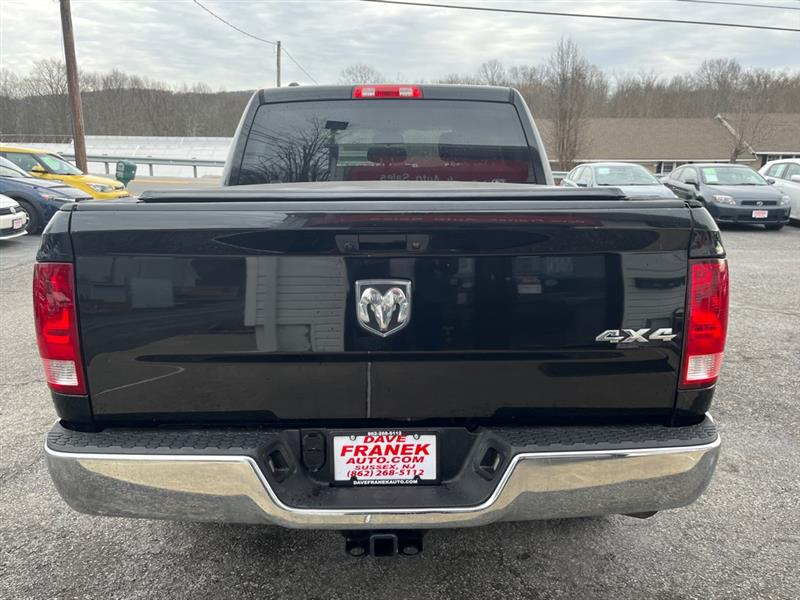 RAM 1500 Tradesman Crew Cab SWB 4WD 2015