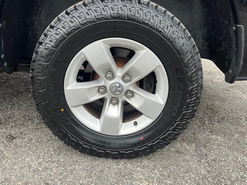 RAM 1500 Tradesman Crew Cab SWB 4WD 2015