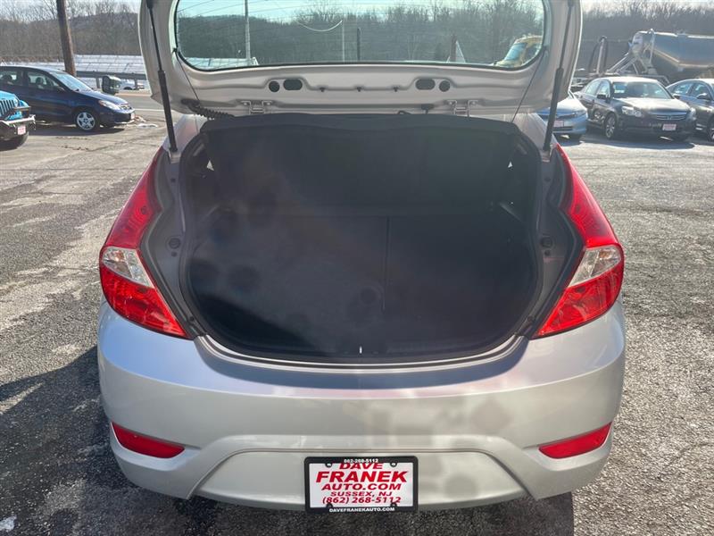 Hyundai Accent SE 5-Door 6A 2017