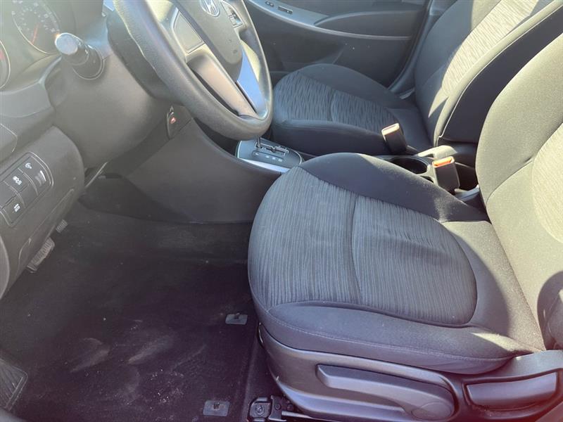 Hyundai Accent SE 5-Door 6A 2017