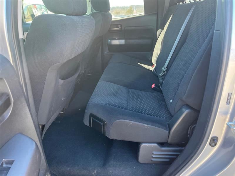 Toyota Tundra Tundra-Grade Double Cab 4.6L 4WD 2010