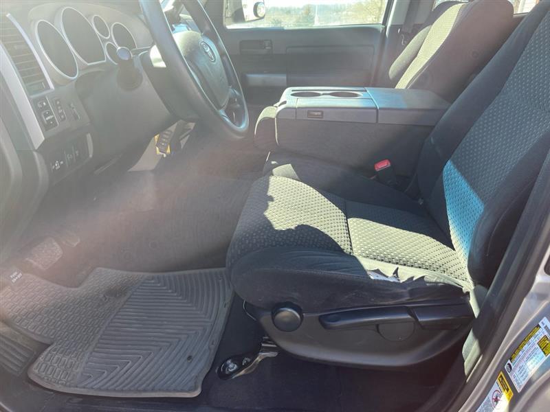 Toyota Tundra Tundra-Grade Double Cab 4.6L 4WD 2010