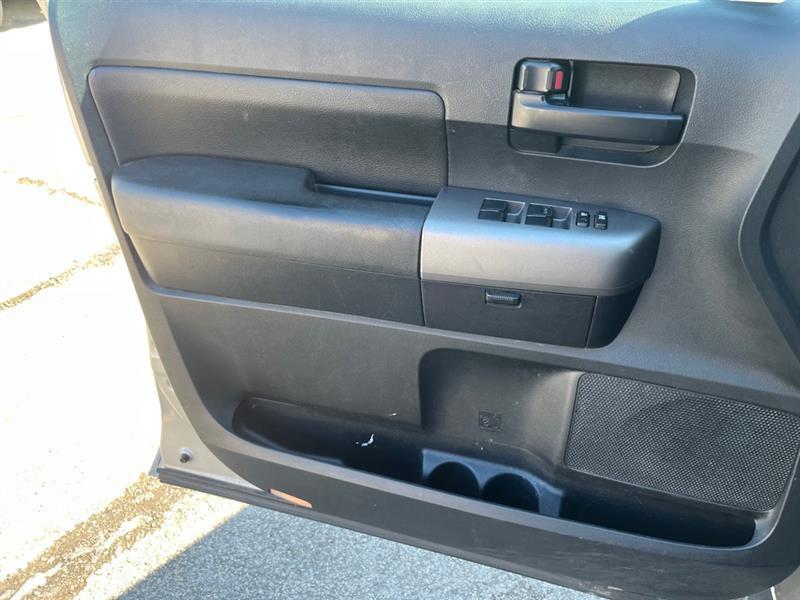 Toyota Tundra Tundra-Grade Double Cab 4.6L 4WD 2010