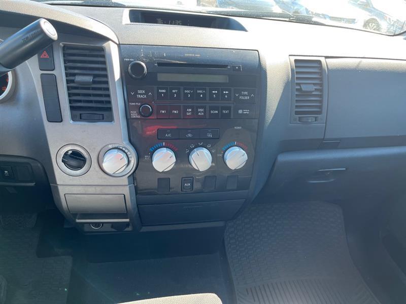 Toyota Tundra Tundra-Grade Double Cab 4.6L 4WD 2010