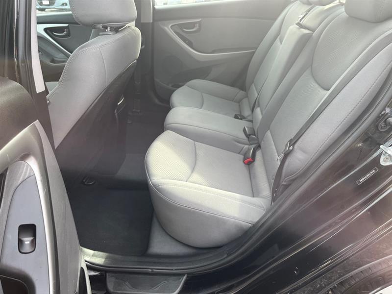 Hyundai Elantra GLS M/T 2013