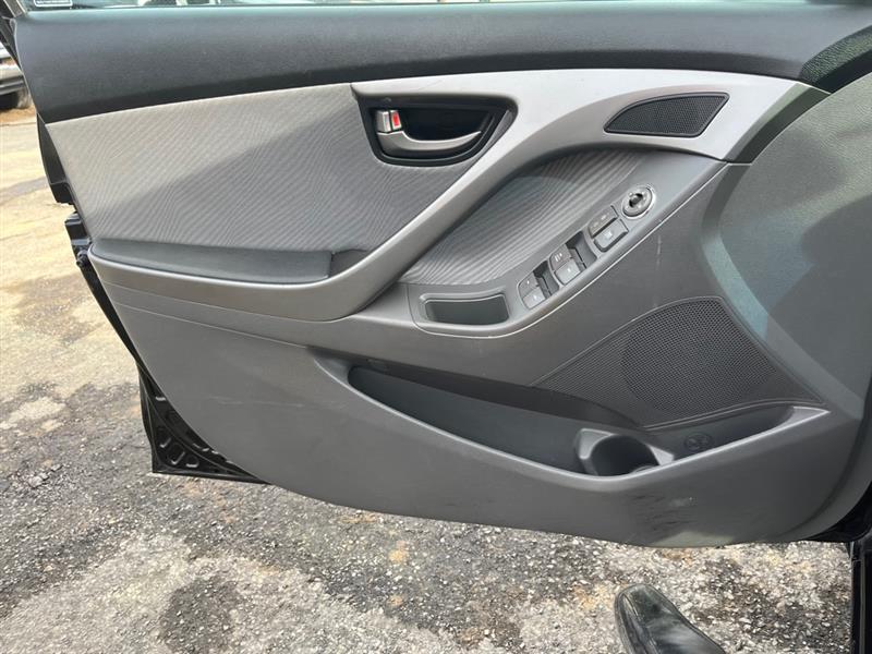 Hyundai Elantra GLS M/T 2013