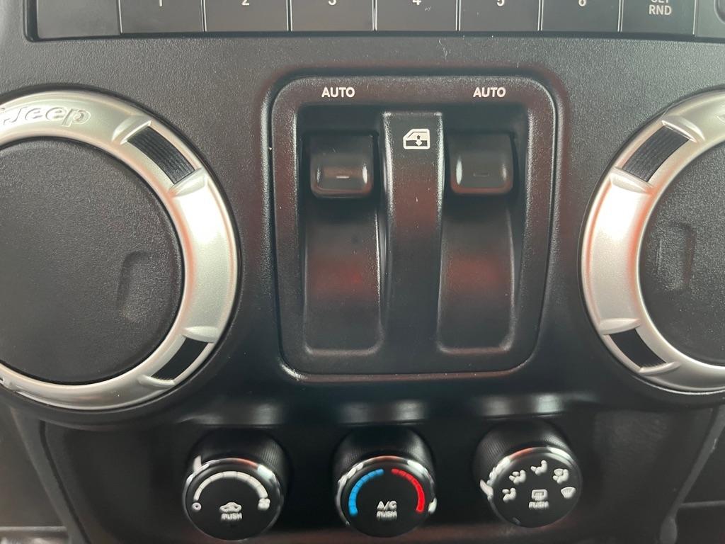 Jeep Wrangler Rubicon 4WD 2011