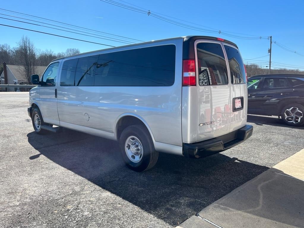 Chevrolet Express LS 3500 Extended 2021
