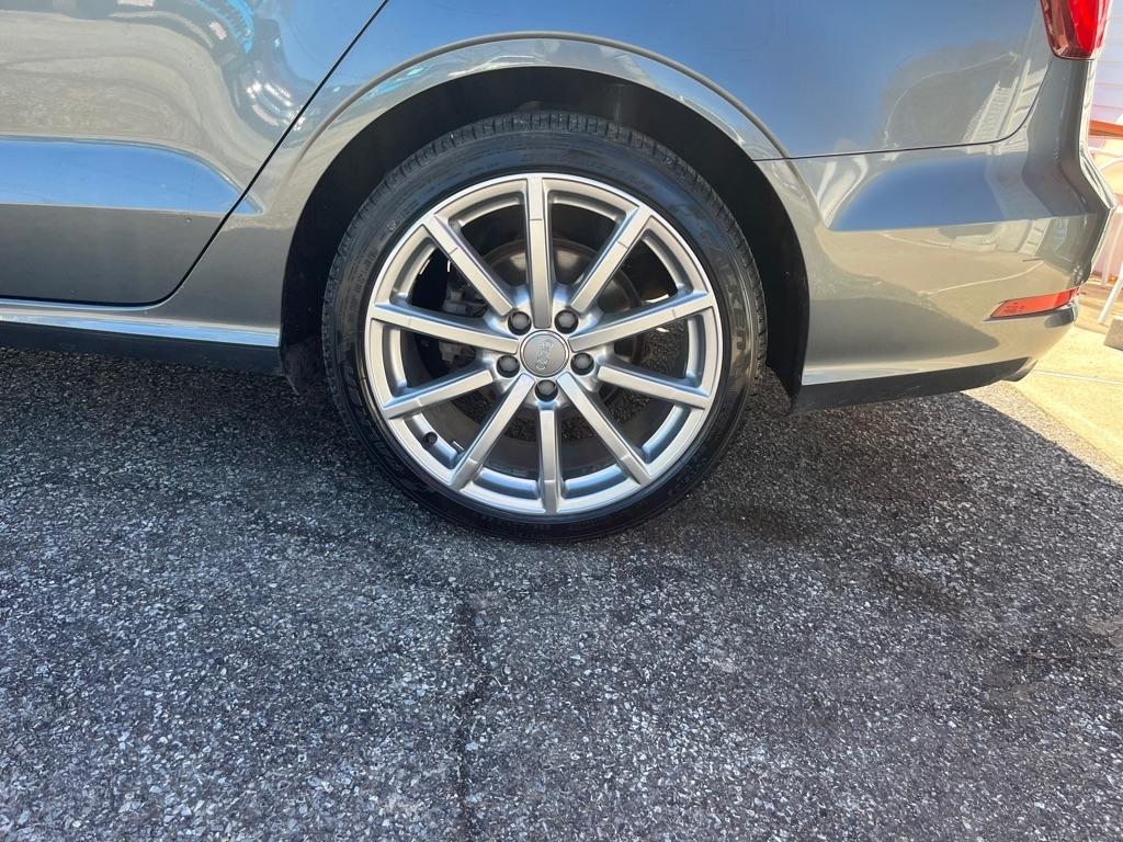 Audi A3 2.0T Premium Sedan quattro S tronic 2015