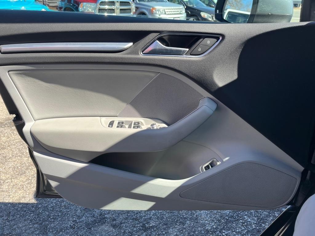 Audi A3 2.0T Premium Sedan quattro S tronic 2015