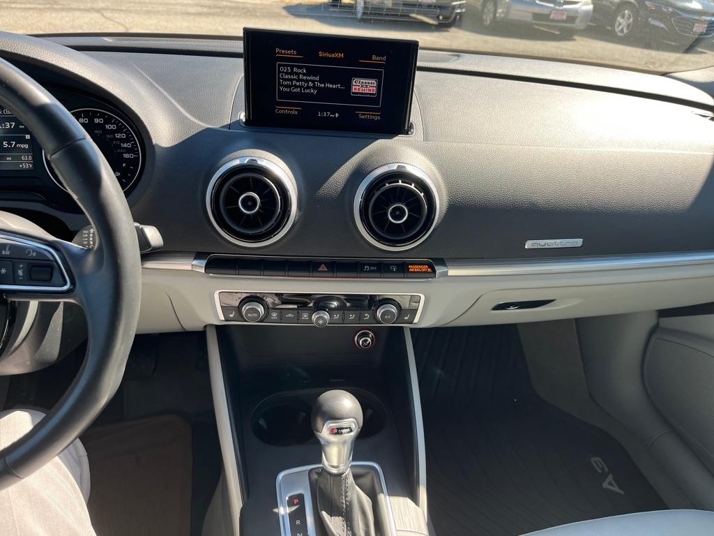 Audi A3 2.0T Premium Sedan quattro S tronic 2015