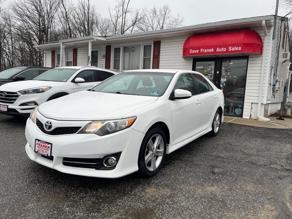 Toyota Camry SE 2014