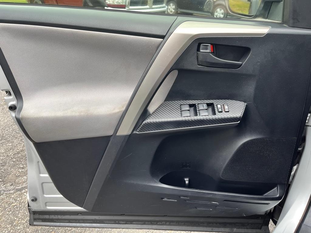 Toyota RAV4 LE AWD 2014