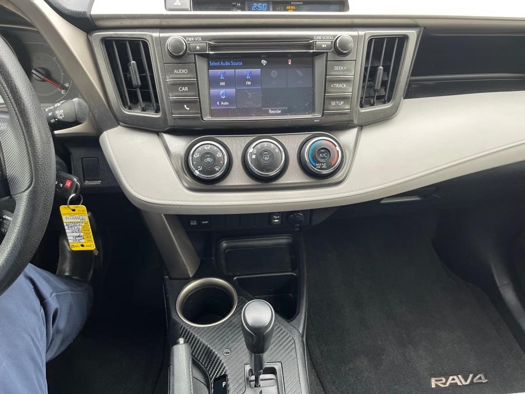 Toyota RAV4 LE AWD 2014