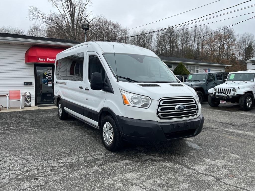 Ford Transit 350 Wagon Med. Roof XLT w/Sliding Pass. 148-in. WB 2019
