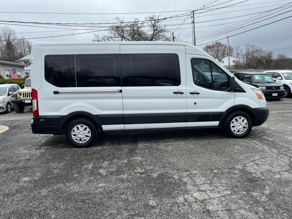 Ford Transit 350 Wagon Med. Roof XLT w/Sliding Pass. 148-in. WB 2019