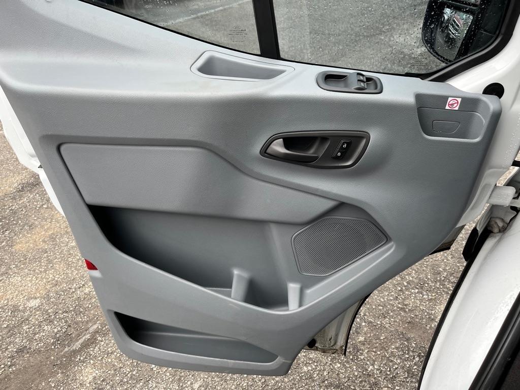 Ford Transit 350 Wagon Med. Roof XLT w/Sliding Pass. 148-in. WB 2019