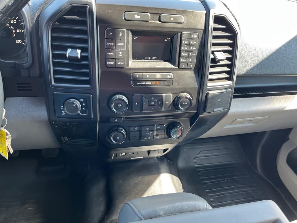 Ford F-150 XL SuperCab 8-ft. Bed 4WD 2015