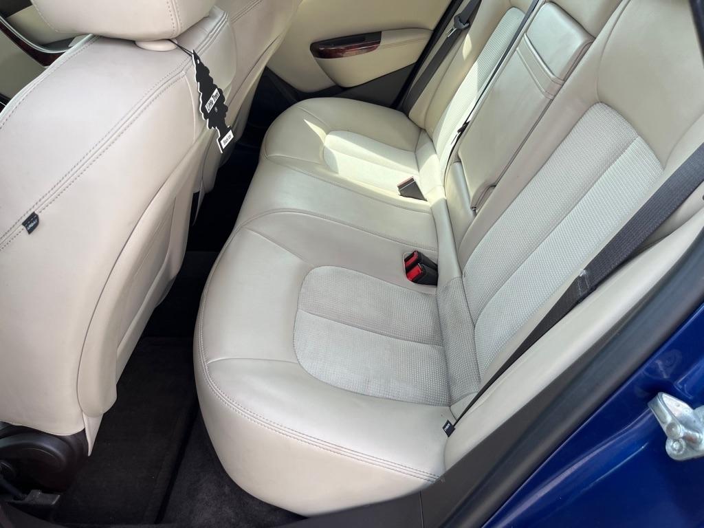 Buick Verano Base 2013