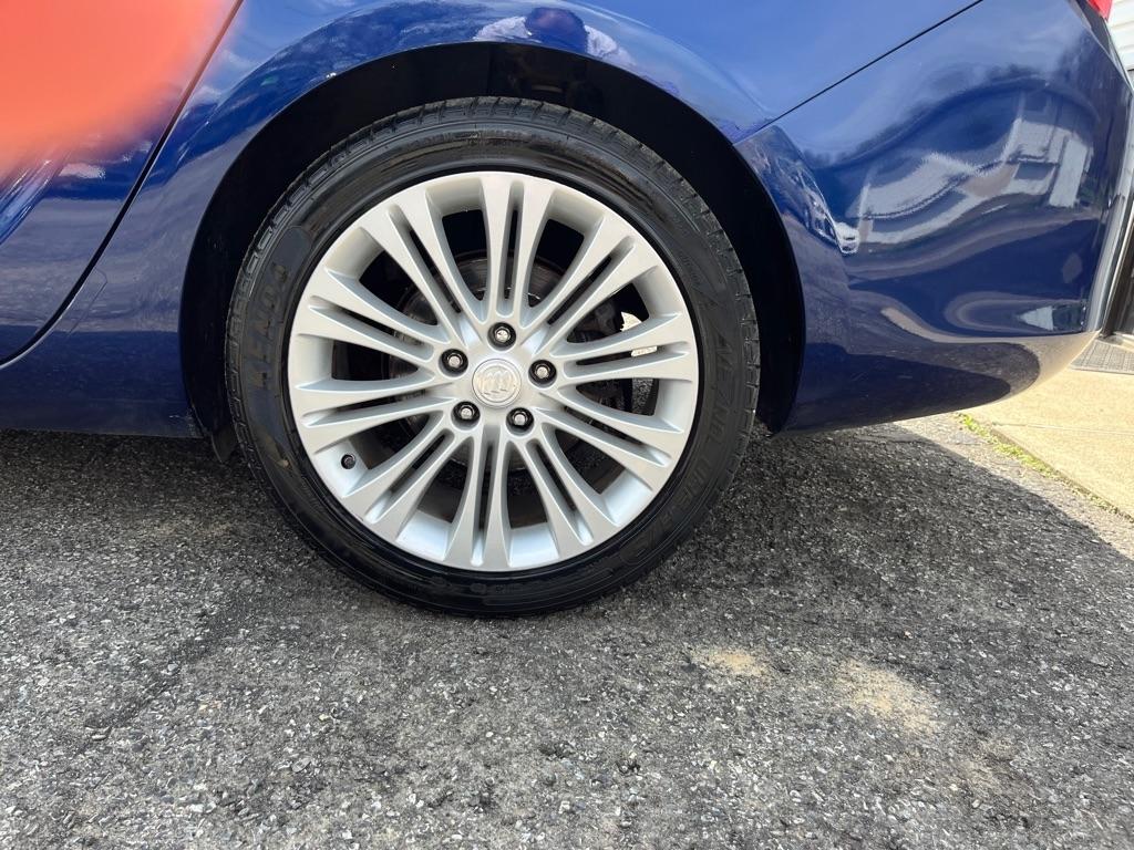 Buick Verano Base 2013