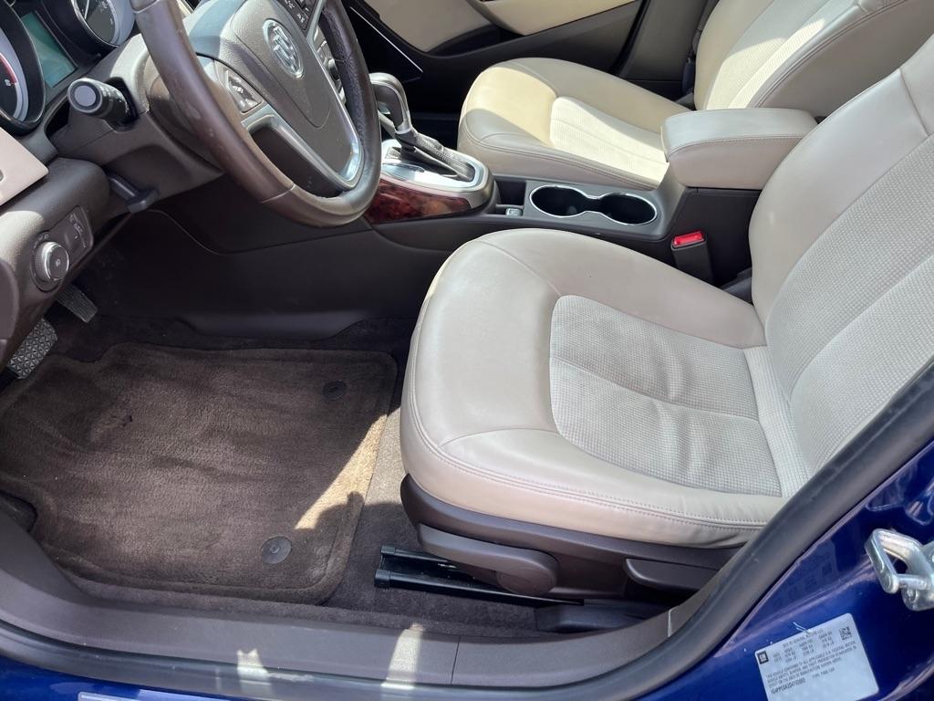 Buick Verano Base 2013