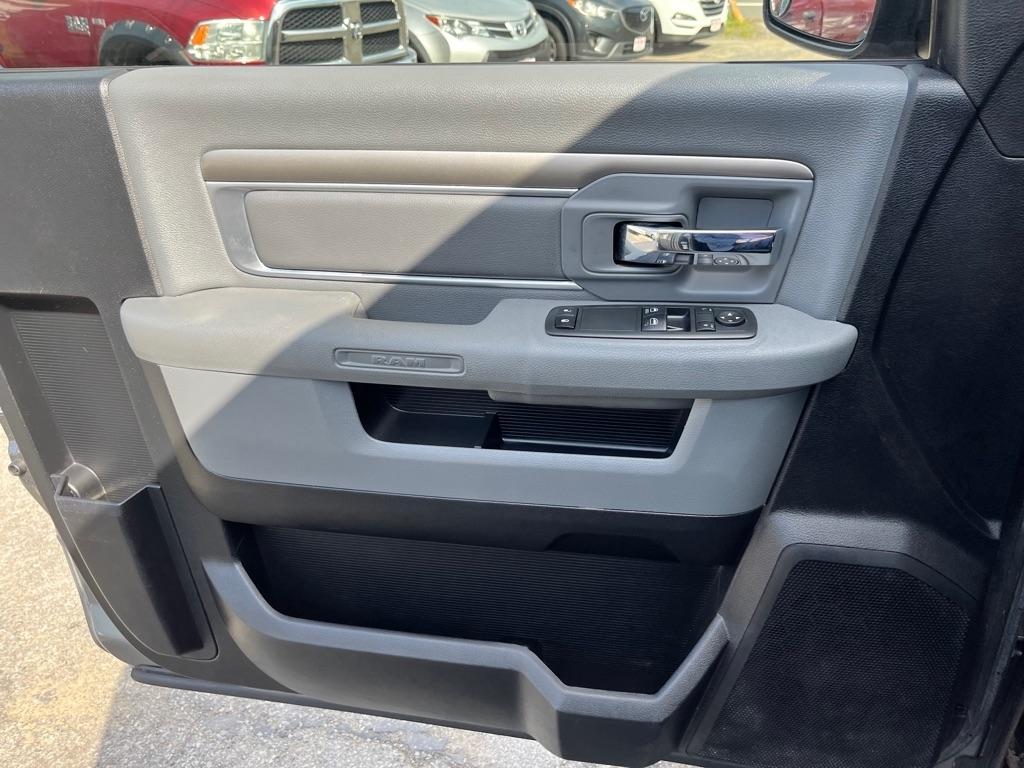 RAM 1500 Tradesman Regular Cab SWB 4WD 2013