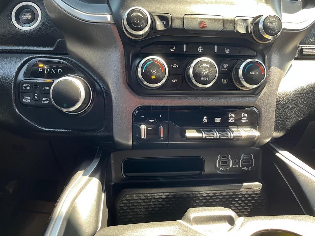 RAM 1500 Big Horn Crew Cab SWB 4WD 2020