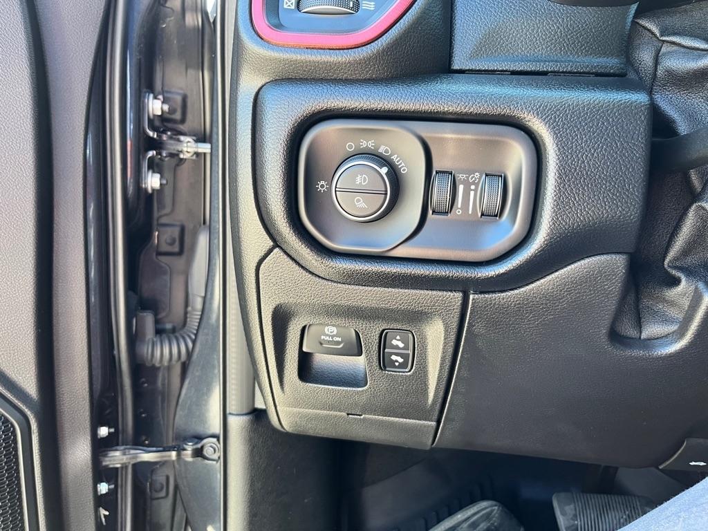 RAM 1500 Rebel Crew Cab SB 4WD 2019
