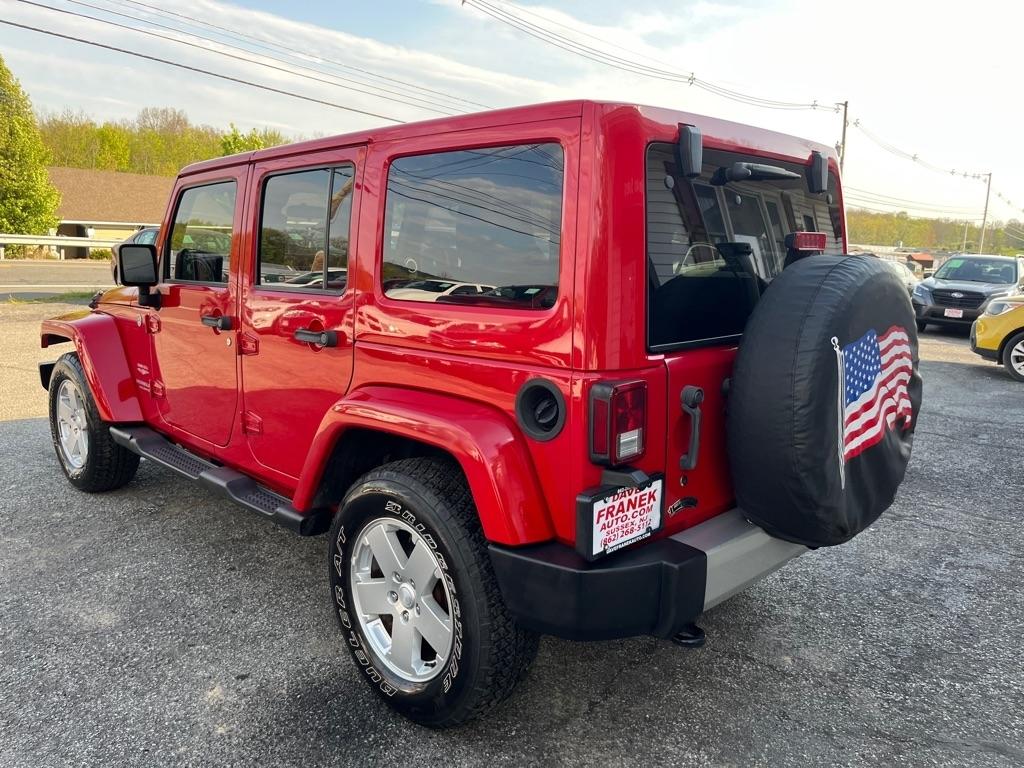 Jeep Wrangler Unlimited Sahara 4WD 2011