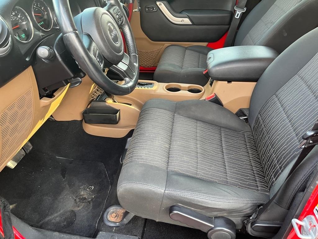 Jeep Wrangler Unlimited Sahara 4WD 2011