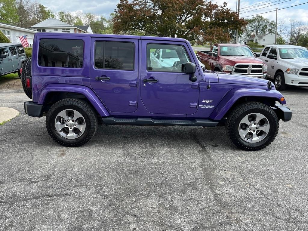 Jeep Wrangler Unlimited Sahara 4WD 2017