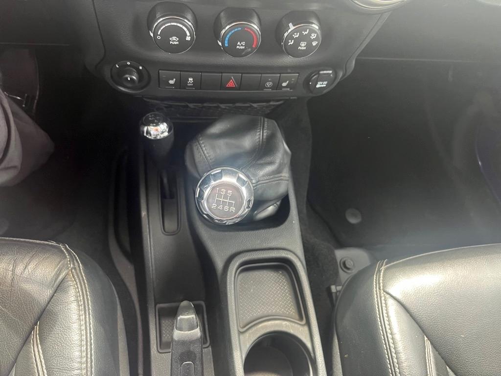Jeep Wrangler Unlimited Sahara 4WD 2017