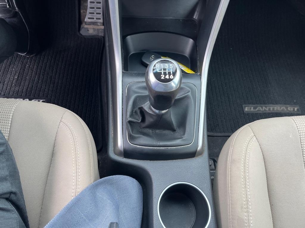 Hyundai Elantra GT A/T 2013