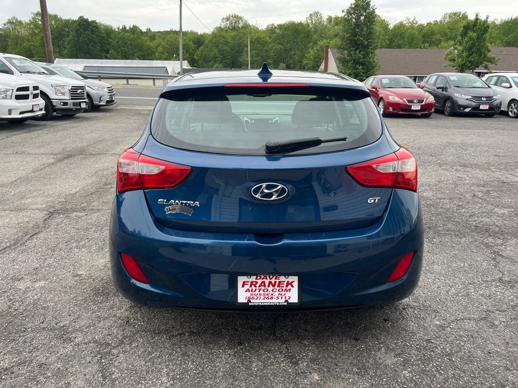 Hyundai Elantra GT M/T 2013