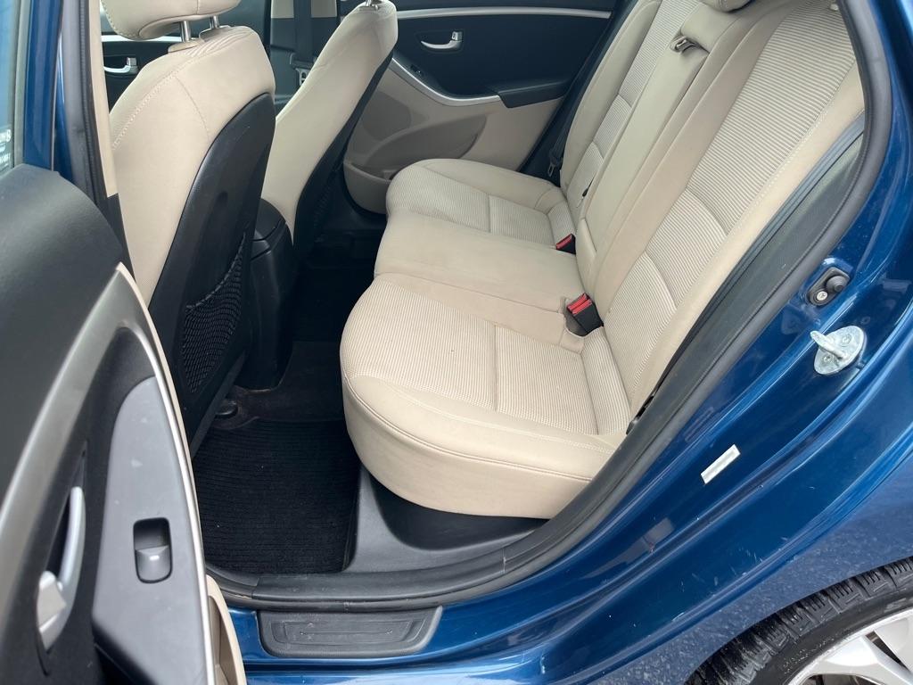 Hyundai Elantra GT M/T 2013